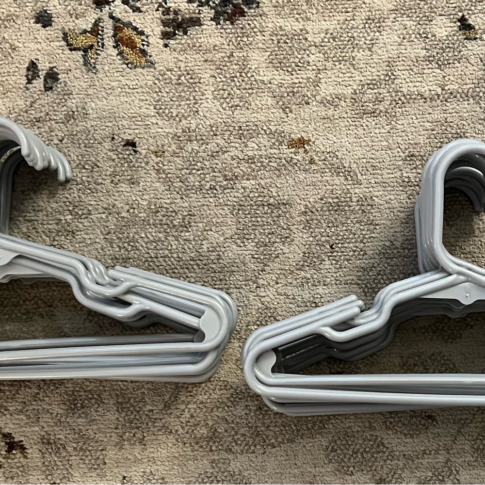 Set of 25 kids Gray Plastic Home Hangers - Multipack